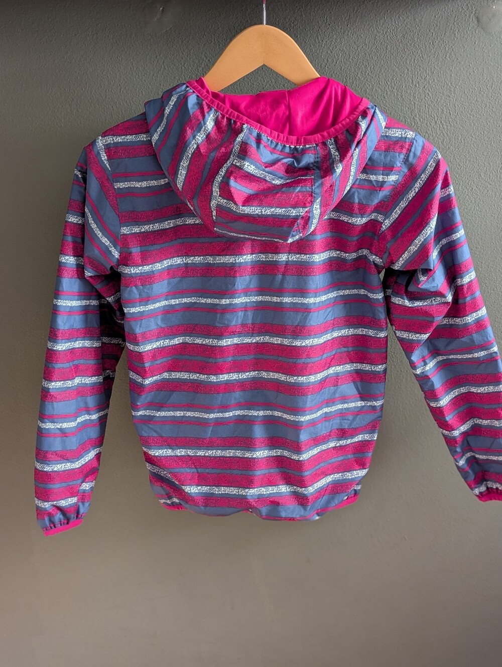 Columbia Kids M 10/12 Pink Blue Striped Light Jacket Hooded Outdoor Gorpcore - Picture 3 of 6